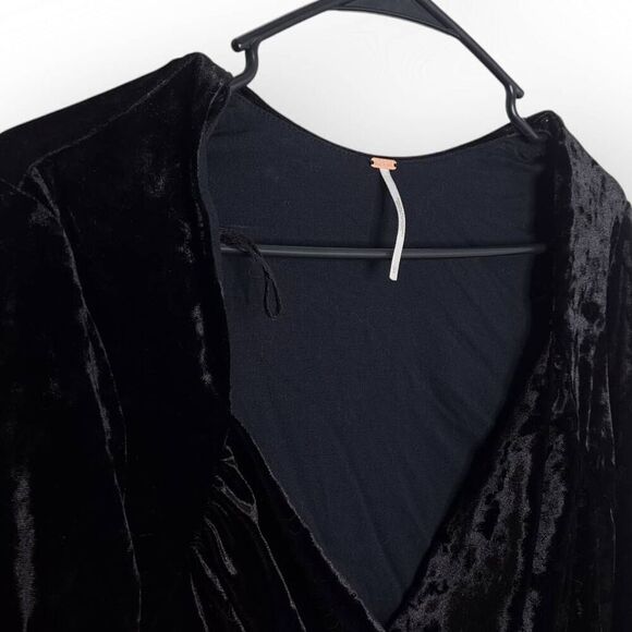 Free People Women's Perfect Date Top in Black size Large - Picture 4 of 8